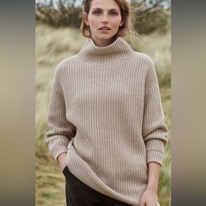 EUC Poetry Ivory Oversized Sweater - Size 6